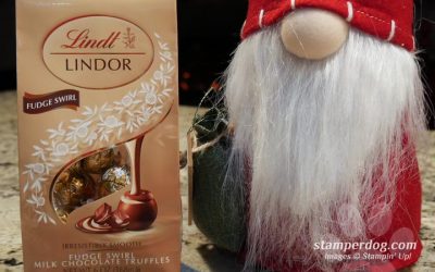 A Christmas Treat Box with No Adhesive
